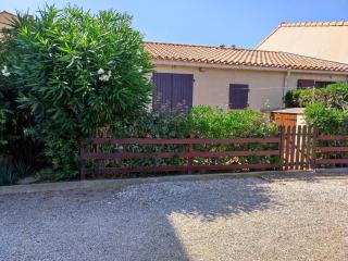 Pavillon cosy 4 pers, 500m plage, jardinet, proche commerces, parking sécurisé - FR-1-776-13 - 0
