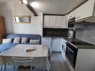 Pavillon cosy 4 pers, 500m plage, jardinet, proche commerces, parking sécurisé - FR-1-776-13 - 8