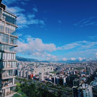 Edificio IQON, Piso 28, La Mejor vista de Quito - Quito - 3