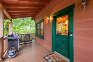 Best Views in Ellijay - Waffle Bar-King Bed-HotTub - 4