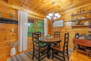 Best Views in Ellijay - Waffle Bar-King Bed-HotTub - 2