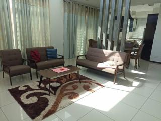 MELUR HOMESTAY - 1