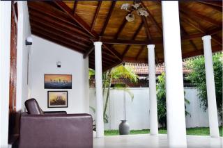 Thushine Hotel - Seeduwa - 2