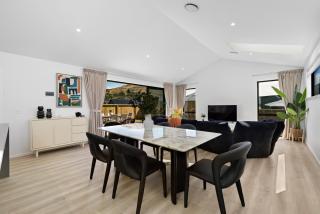 Luxury Away - Remarkable Retreat - Frankton - 4