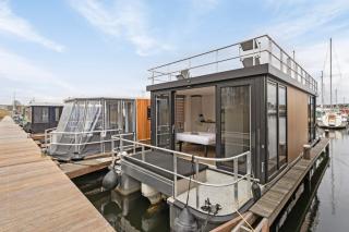 Luxurious waterloft near beach and centre by Weltevreden Experience - Zeewolde - 2