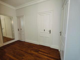 Self-checkin town house - Rooms to rent in a beautiful modern town house - Not a hotel - Location de chambres avec arrivée en autonomie - Extra fee for sheets and towels - Private parking - Check your plateform inbox and follow check-in instructions - Saint-Romain-en-Gal - 1