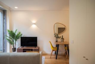 Golden Factory Apartment Downtown, Terrace and AC - Porto - 4