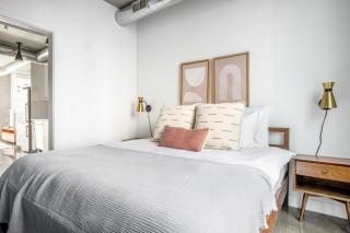 River N 1BR w Gym Pool nr L stop Beach CHI-359 - Chicago - 1