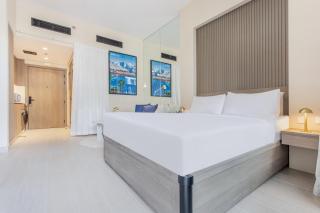 WeHost - Urban Oasis Modern Studio Retreat with City Views - Dubai - 5
