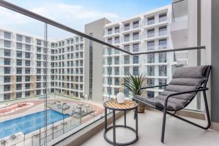 WeHost - Urban Oasis Modern Studio Retreat with City Views - Dubai - 8
