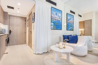WeHost - Urban Oasis Modern Studio Retreat with City Views - Dubai - 4