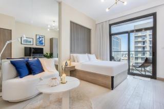 WeHost - Urban Oasis Modern Studio Retreat with City Views - Dubai - 0