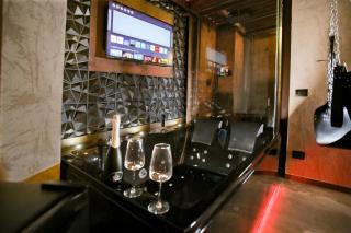 BLACK HOLE ROOMS - 0