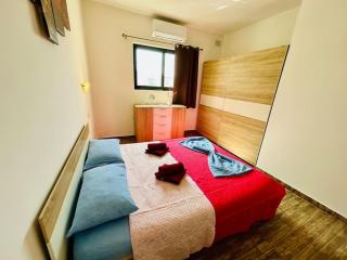3BR Seaside Duplex Home 3BR in Bugibba with BBQ - 2