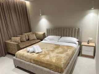 Beachfront Apartment With Balcony - Vlorë - 9