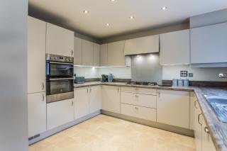 Pine Trees - 4 bed home in The Witterings - Chichester - 8
