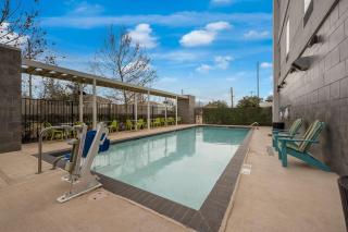 Home2 Suites By Hilton Baytown - 1