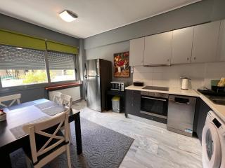 Blue Spacious Flat wt Parking nr Marousi Hospitals, by PromosHomes - Atenas - 4