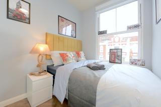 2 BED TERRACED FLAT PICCADILLY LINE - 8