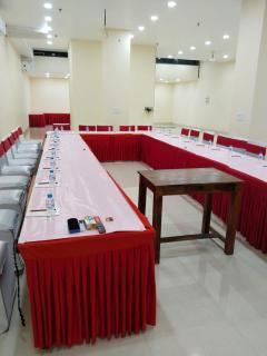 Shourya Hotel And Banquet - Noida - 6