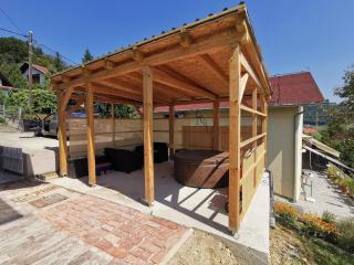 Tranquil holiday home with bubble bath - 6