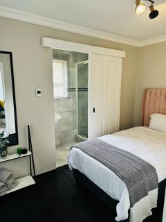 Pink Dot Guesthouse - Roodepoort - 7