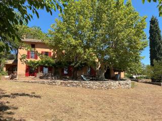 Mas provençal dans un vignoble - La Motte - 2