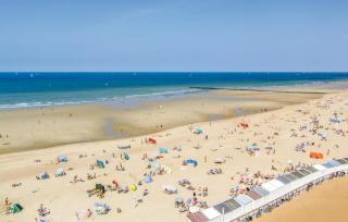 Awesome Apartment In Oostende - Ostenda - 2