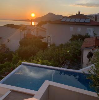 Apartments with pool Vrdoljak - Omiš - 4