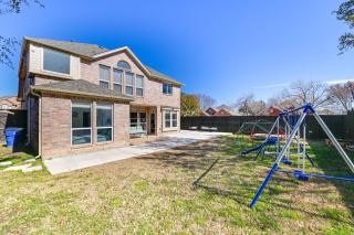 Spacious Frisco Family Home Fenced Yard and Office! - Frisco - 8