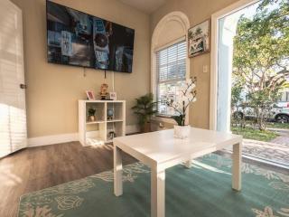 Shenandoah Victorian Suite with TV's in every room - 3