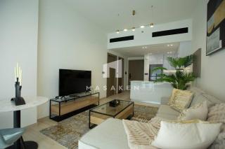 Stylish Jvc 1br Poolside Balcony & Free Parking - 2