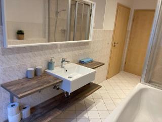 Sandstein-Ferien, Kamin, Fewo "Wanderfalke", zentral & ruhig, Terrasse, Sächs Schweiz - 2