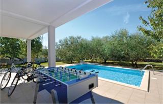 Pet Friendly Home In Plano - 1