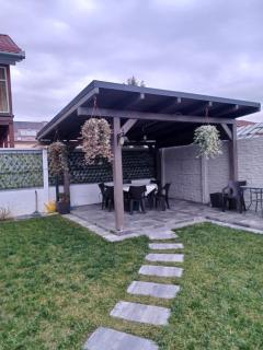 D&M APARTMENTS 2 - 3