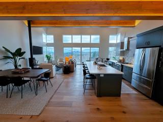 1A Maple Lodge Stunning luxury Scandinavian style home with great views - 4