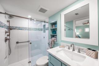 Holiday Surf and Racquet Unit 509 - 4