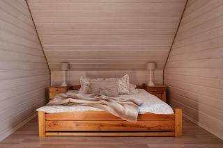 Na kwietnej łące - chata w Bieszczadach wysokich - 2