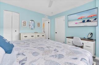 Indian Shores Waterway View, walk to beach, pool hot tub, dock - 5