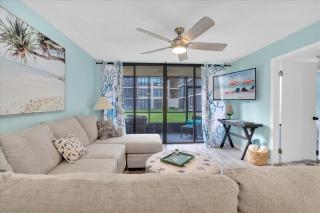 Indian Shores Waterway View, walk to beach, pool hot tub, dock - Clearwater Beach - 0