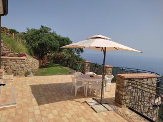 Il Ciuffo: ampia casa panoramica con parcheggio. - Pollica - 0