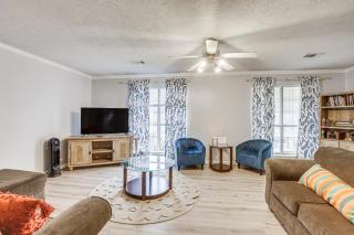Pet-Friendly Millbrook Home Patio and Yard! - Millbrook - 8