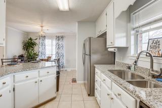 Pet-Friendly Millbrook Home Patio and Yard! - Millbrook - 2