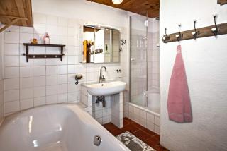 Historischer Vogtshof: eingezäunt | sonniger Garten | Kamin | Denkmalschutz - 3