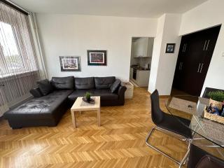 ART residence Cara Urosa - Belgrado - 2