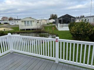 Beautiful Lodge With Decking In Hunstanton At Manor Park Ref 23195K - Hunstanton - 9