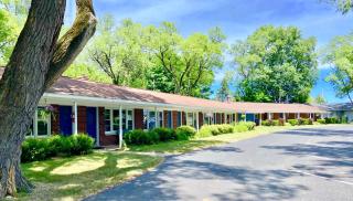 Elk Rapids Lakeshore Inn - Elk Rapids - 6