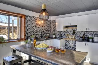 Spacious cottage in forest with spa - La Macaza - 3