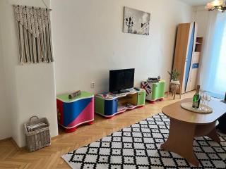 Bratislava Lovely Old Town Apartment - Nivy - 1