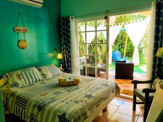 Down By The Sea, the beachfront Apartment - Puerto Coyote - 3